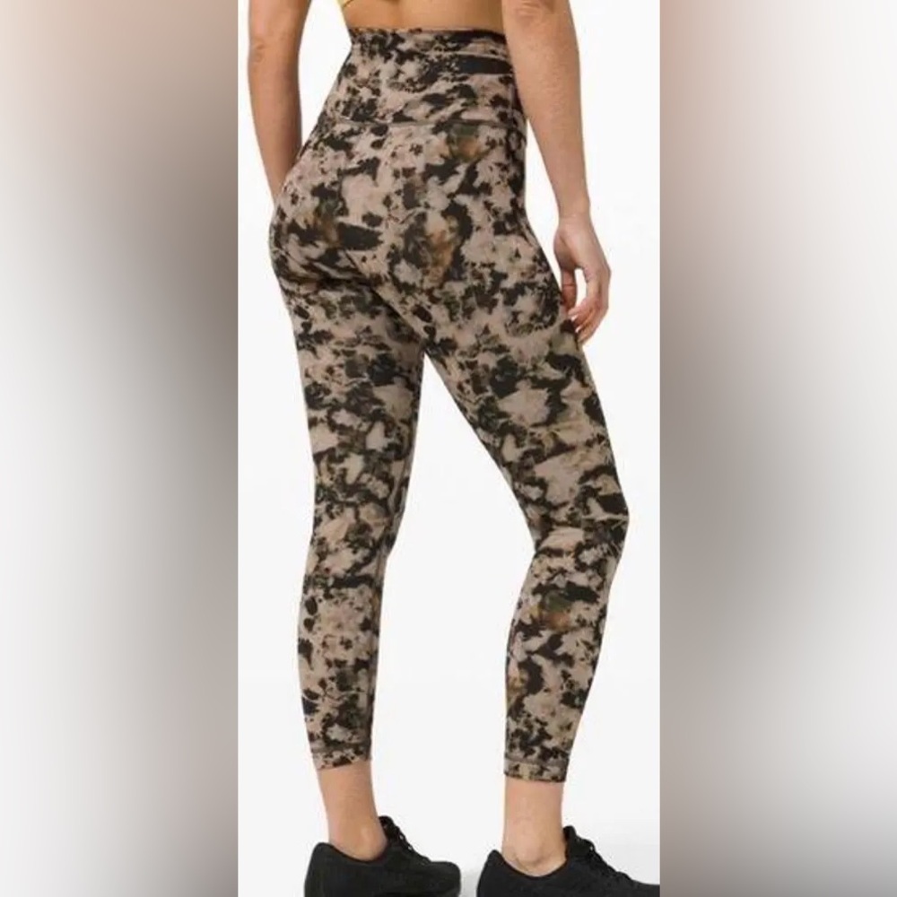 Lululemon Wunder Train High Rise Tight